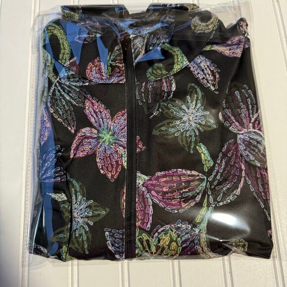 Chico’s Size XL Stretch Knit Black Floral Half zip up sweater size XL - Picture 9 of 10